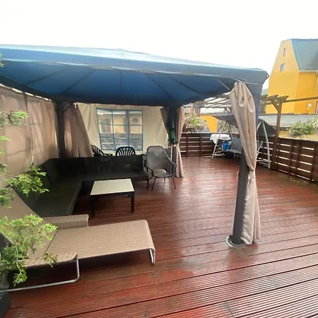 Apartment Mit Terrasse *